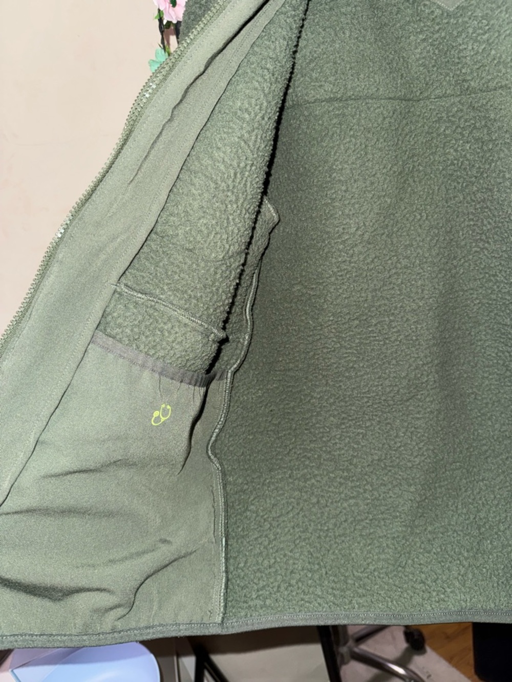 FIGS Olive Sherpa Zip Pullover - Picture 3 of 6